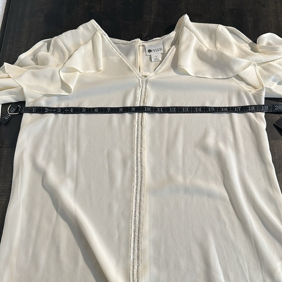 Stylus Ivory Spilt Ruffle Sleeve Blouse Size Small NWT - Picture 6 of 7